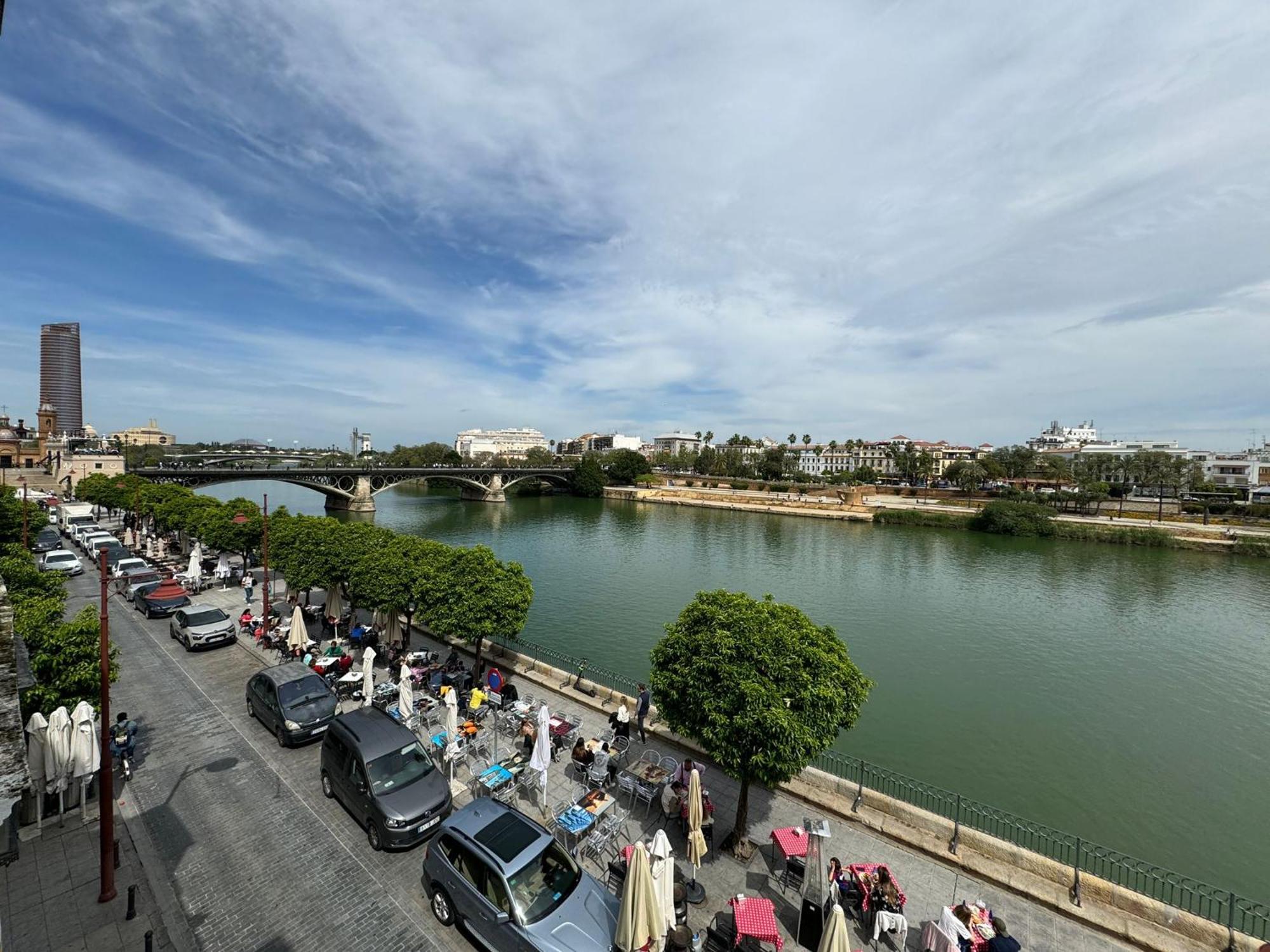 Wonderful Duplex In Calle Betis Apartment เซบีญา ภายนอก รูปภาพ